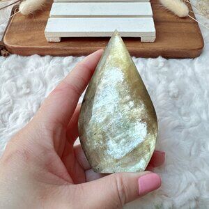 Gorgeous Muscovite Flame/Freeform